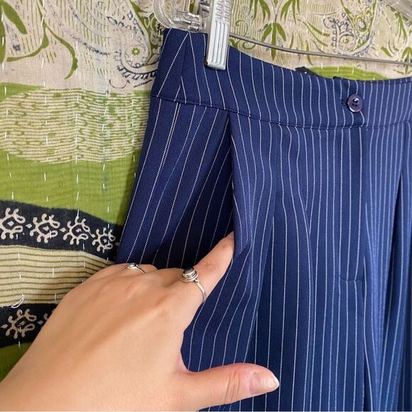 Commense Navy Pinstripe Pleated Wide-Leg Trousers Size Large - Picture 6 of 16